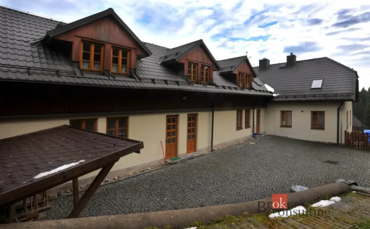 Prodej rodinného domu, Srní, 439 m2
