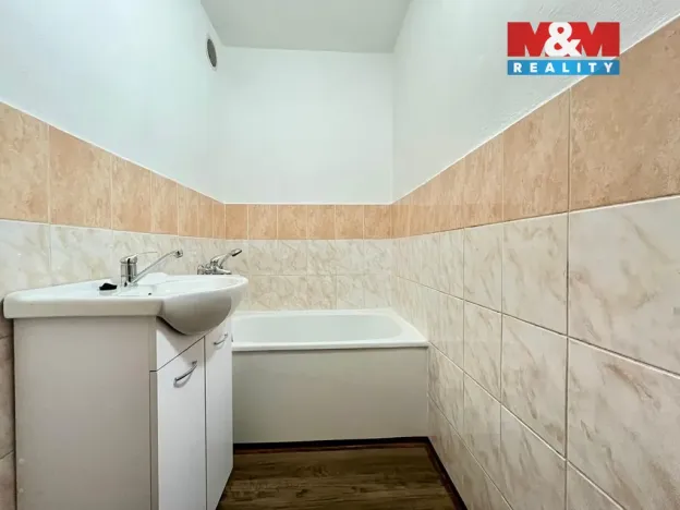 Pronájem bytu 1+1, Chomutov, Čechova, 34 m2