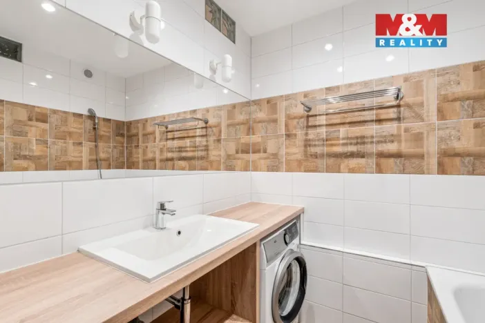 Pronájem bytu 4+1, Ústí nad Labem - Bukov, Vinařská, 77 m2