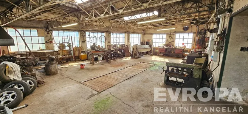 Pronájem komerční nemovitosti, Uhlířské Janovice, Tyršova, 190 m2