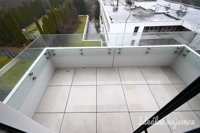 Pronájem bytu 2+kk, Brno, třída Generála Píky, 44 m2