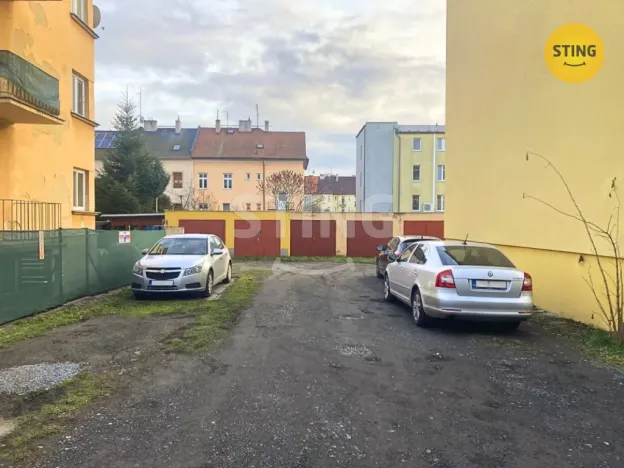 Pronájem garáže, Opava, Máchova, 16 m2