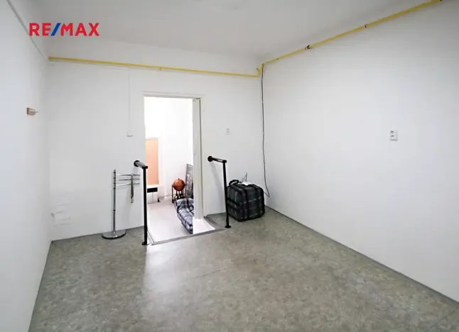 Pronájem kanceláře, Kolín, Jiráskovo náměstí, 45 m2