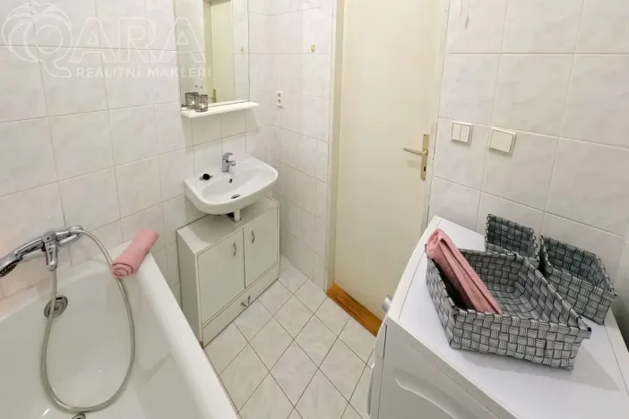 Pronájem bytu 1+1, Králův Dvůr - Počaply, Plzeňská, 37 m2