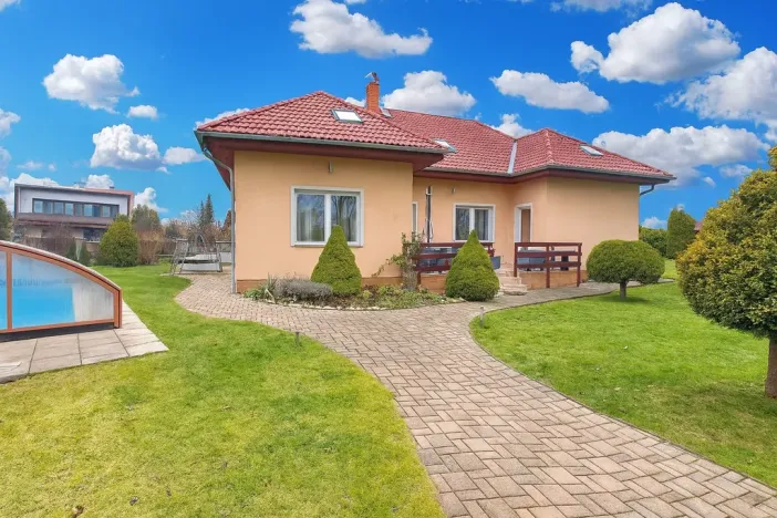 Prodej rodinného domu, Modletice, 261 m2