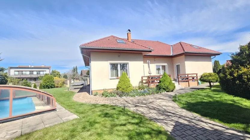 Prodej rodinného domu, Modletice, 261 m2
