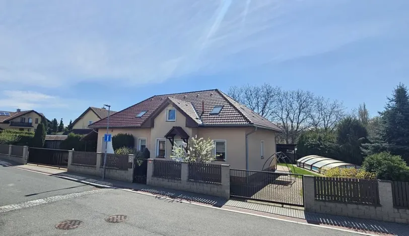 Prodej rodinného domu, Modletice, 261 m2
