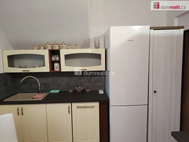 Pronájem bytu 2+1, Děčín - Děčín II-Nové Město, Purkyňova, 75 m2