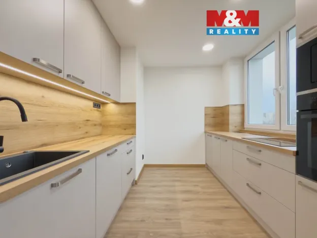 Prodej bytu 3+1, Ostrava - Zábřeh, Středoškolská, 67 m2