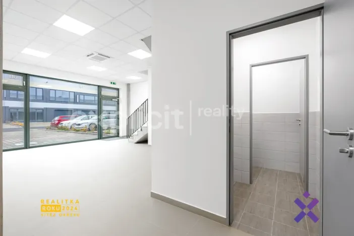 Pronájem obchodního prostoru, Brno, 444 m2