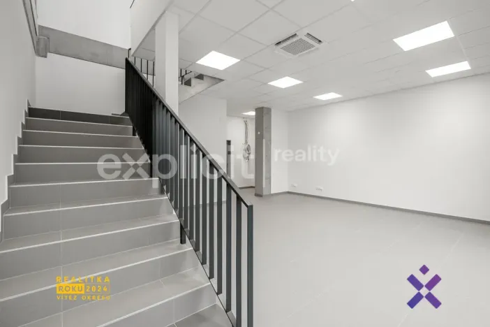 Pronájem obchodního prostoru, Brno, 444 m2