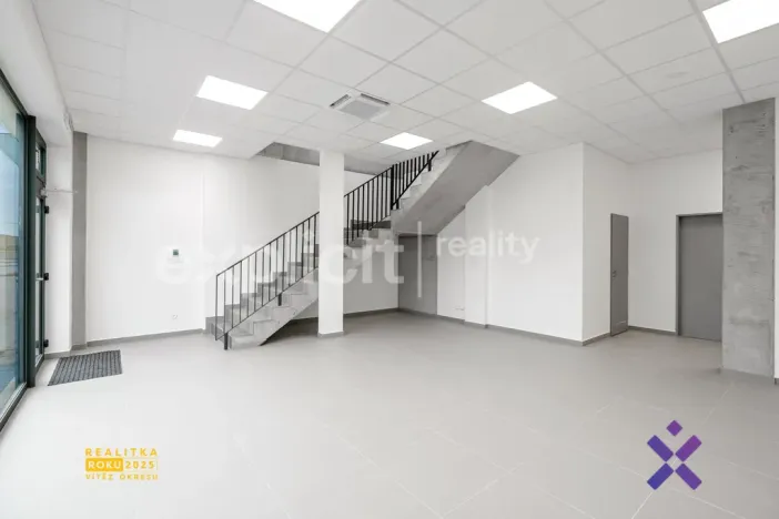 Pronájem obchodního prostoru, Brno, 444 m2