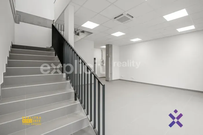 Pronájem obchodního prostoru, Brno, 444 m2