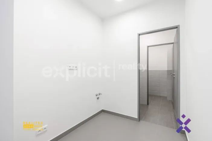 Pronájem obchodního prostoru, Brno, 444 m2