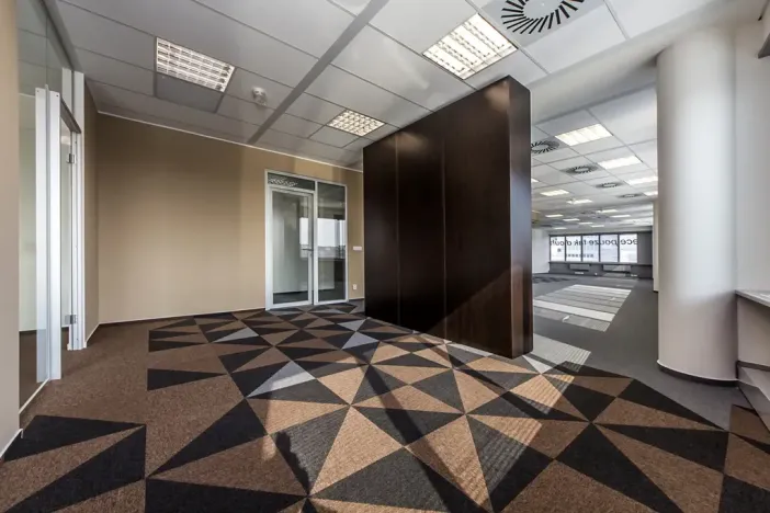 Pronájem kanceláře, Praha - Smíchov, Nádražní, 998 m2