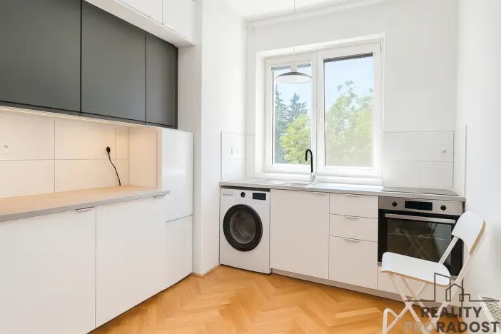 Pronájem bytu 1+1, Hodonín, nám. 17. listopadu, 39 m2