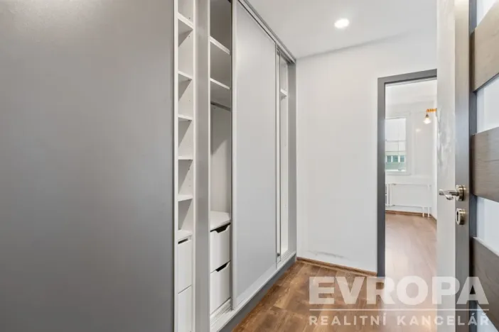 Prodej bytu 2+kk, Praha - Braník, Novodvorská, 40 m2