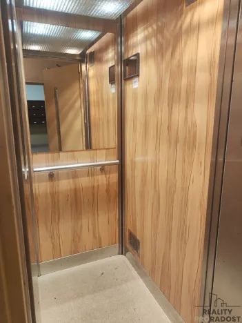 Prodej bytu 2+1, Chomutov, Bezručova, 64 m2