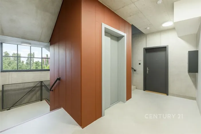 Pronájem bytu 1+kk, Praha, Kolbenova, 33 m2