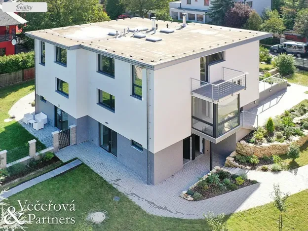 Pronájem rodinného domu, Praha - Břevnov, Oddělená, 250 m2