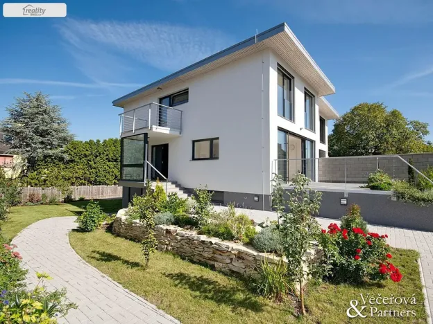 Pronájem rodinného domu, Praha - Břevnov, Oddělená, 250 m2