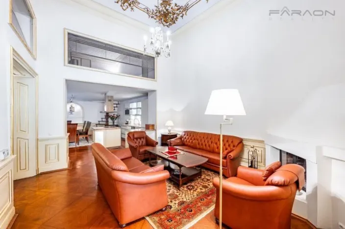 Prodej atypického bytu, Praha - Staré Město, Smetanovo nábřeží, 142 m2