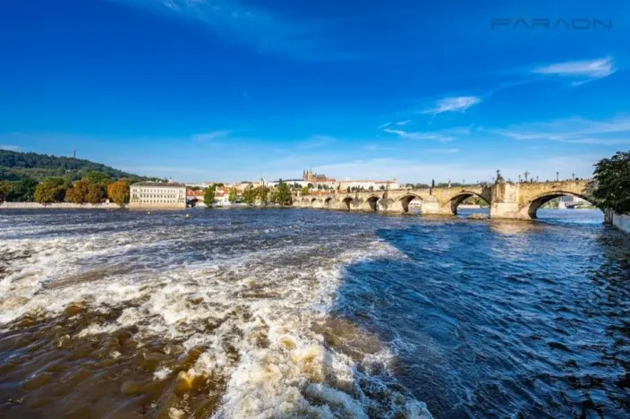 Prodej atypického bytu, Praha - Staré Město, Smetanovo nábřeží, 142 m2