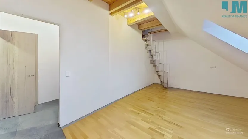 Pronájem bytu 2+kk, Třebíč, Martinské nám., 40 m2