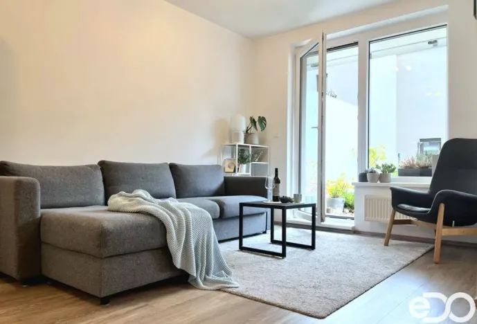 Pronájem bytu 2+kk, Praha, Medunova, 59 m2