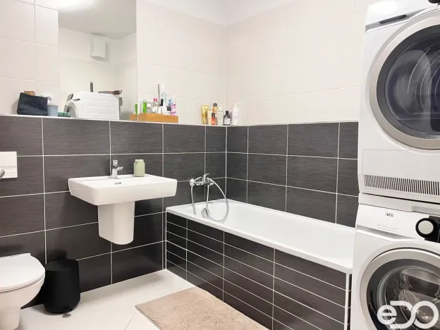 Pronájem bytu 2+kk, Praha, Medunova, 59 m2