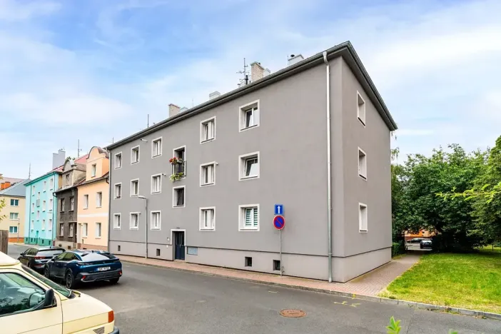 Pronájem bytu 1+1, Chomutov, Grégrova, 42 m2