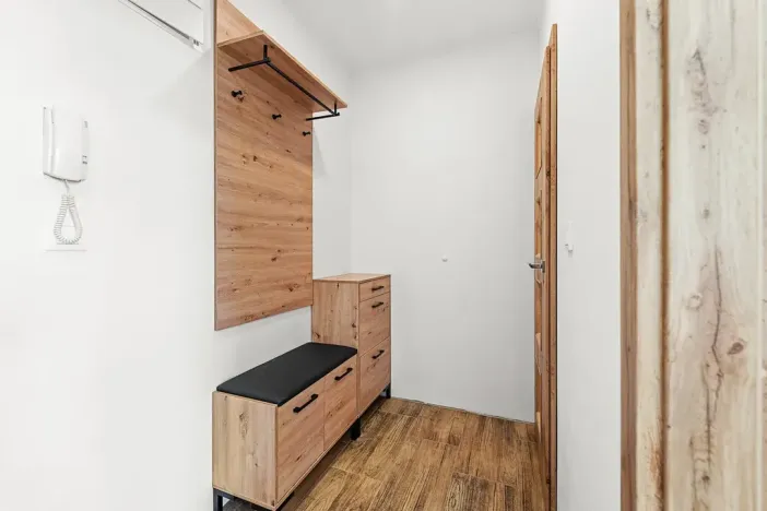 Pronájem bytu 2+kk, Klecany, V Honech, 36 m2