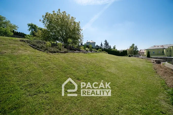 Prodej výrobních prostor, Tršice, 1000 m2