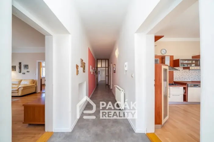 Prodej rodinného domu, Tršice, 700 m2