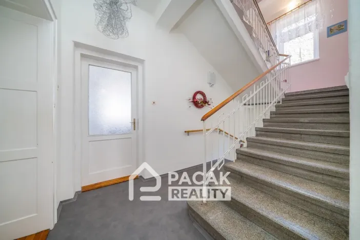 Prodej rodinného domu, Tršice, 700 m2