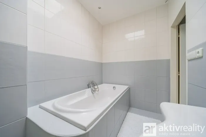 Prodej rodinného domu, Praha - Prosek, Měšická, 98 m2