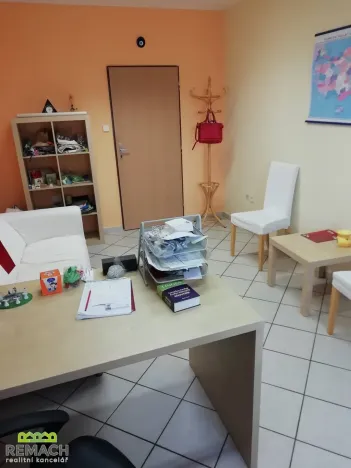Pronájem kanceláře, Uherské Hradiště, Mariánské náměstí, 16 m2