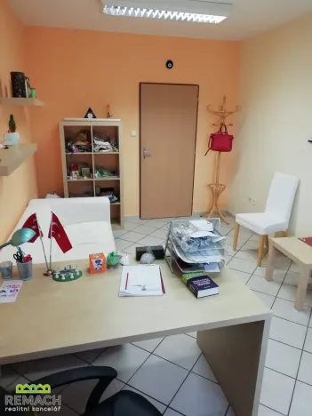 Pronájem kanceláře, Uherské Hradiště, Mariánské náměstí, 16 m2