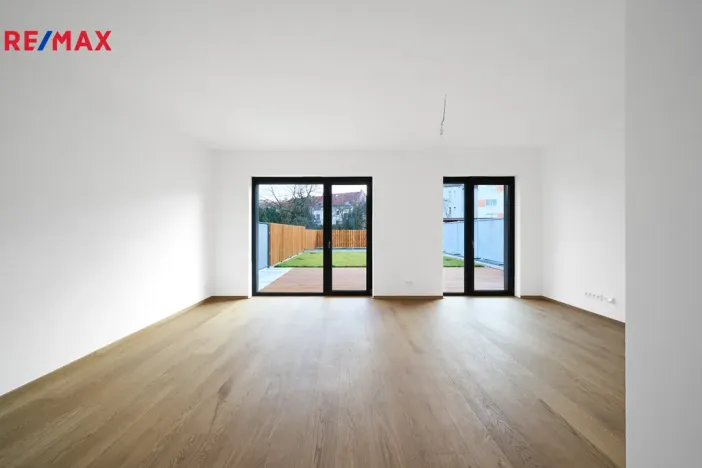 Prodej bytu 2+kk, Hradec Králové - Pražské Předměstí, Gočárova třída, 203 m2