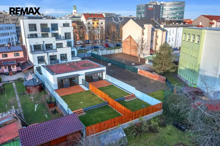 Prodej bytu 2+kk, Hradec Králové - Pražské Předměstí, Gočárova třída, 203 m2