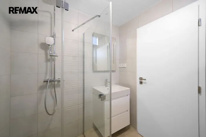 Prodej bytu 2+kk, Hradec Králové - Pražské Předměstí, Gočárova třída, 203 m2