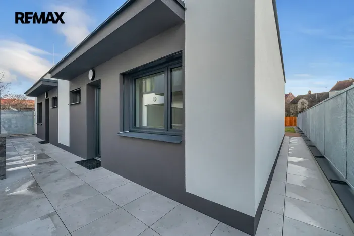 Prodej bytu 2+kk, Hradec Králové - Pražské Předměstí, Gočárova třída, 203 m2