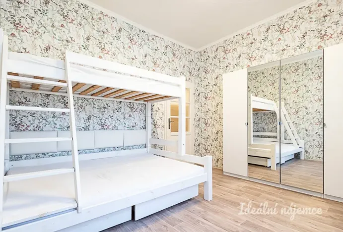 Pronájem bytu 2+kk, Praha - Holešovice, Osadní, 46 m2