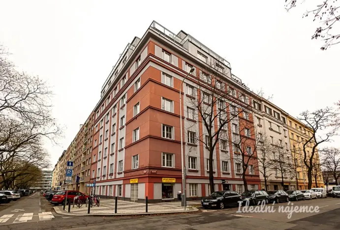 Pronájem bytu 2+kk, Praha - Holešovice, Osadní, 46 m2