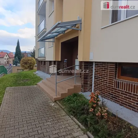 Pronájem bytu 2+1, Děčín - Děčín VI-Letná, Slezská, 65 m2