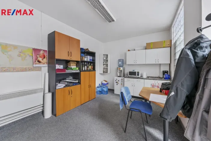 Pronájem skladu, Skuteč, Smetanova, 254 m2