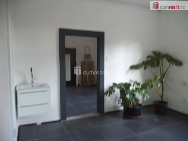 Pronájem obchodního prostoru, Ostrava, Ruská, 98 m2