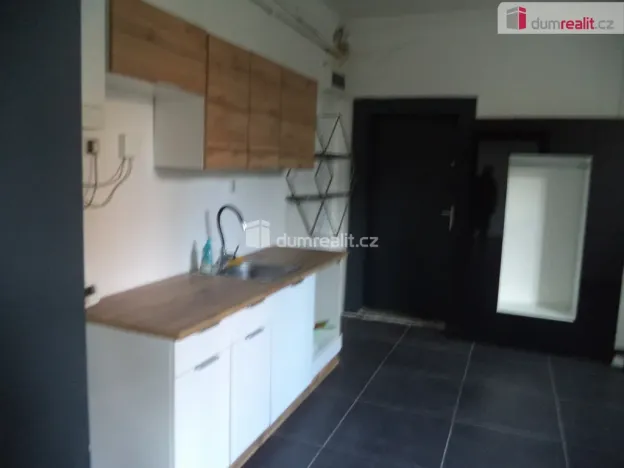 Pronájem obchodního prostoru, Ostrava, Ruská, 98 m2