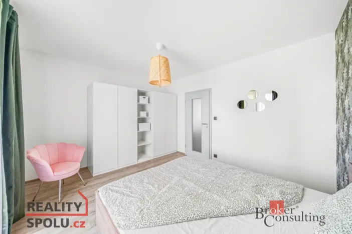 Prodej rodinného domu, Pečky - Velké Chvalovice, Za Statkem, 166 m2