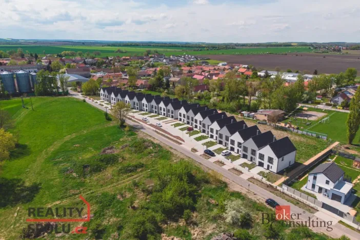 Prodej rodinného domu, Pečky - Velké Chvalovice, Za Statkem, 166 m2